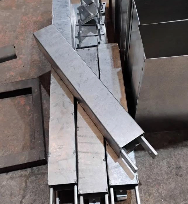 Corte e Dobra de Aço no Rio de Janeiro | Dobras de chapas de aço RJ Corte e Dobra de Aço no Rio de Janeiro | Dobras de chapas de aço RJ