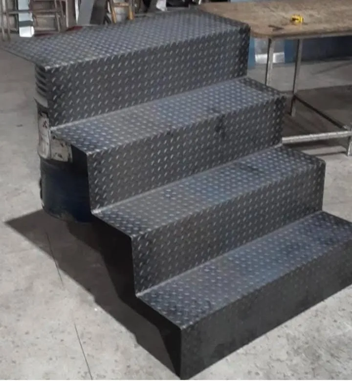 Corte e Dobra de Aço no Rio de Janeiro | Dobras de chapas de aço RJ Corte e Dobra de Aço no Rio de Janeiro | Dobras de chapas de aço RJ